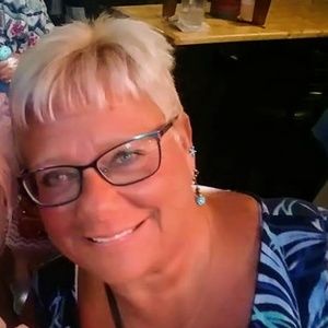 Meet your Posher, Lori sue